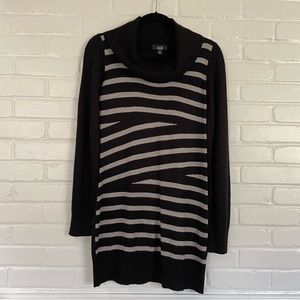 AGB woman’s long sleeve black/white striped flowy sweater dress, size M.